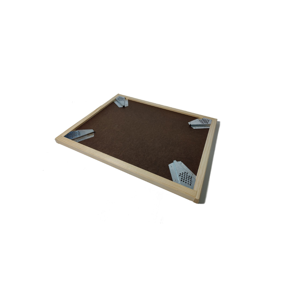 Escape Board with 4 Metal Corner Escapes – Paraffin Dipped